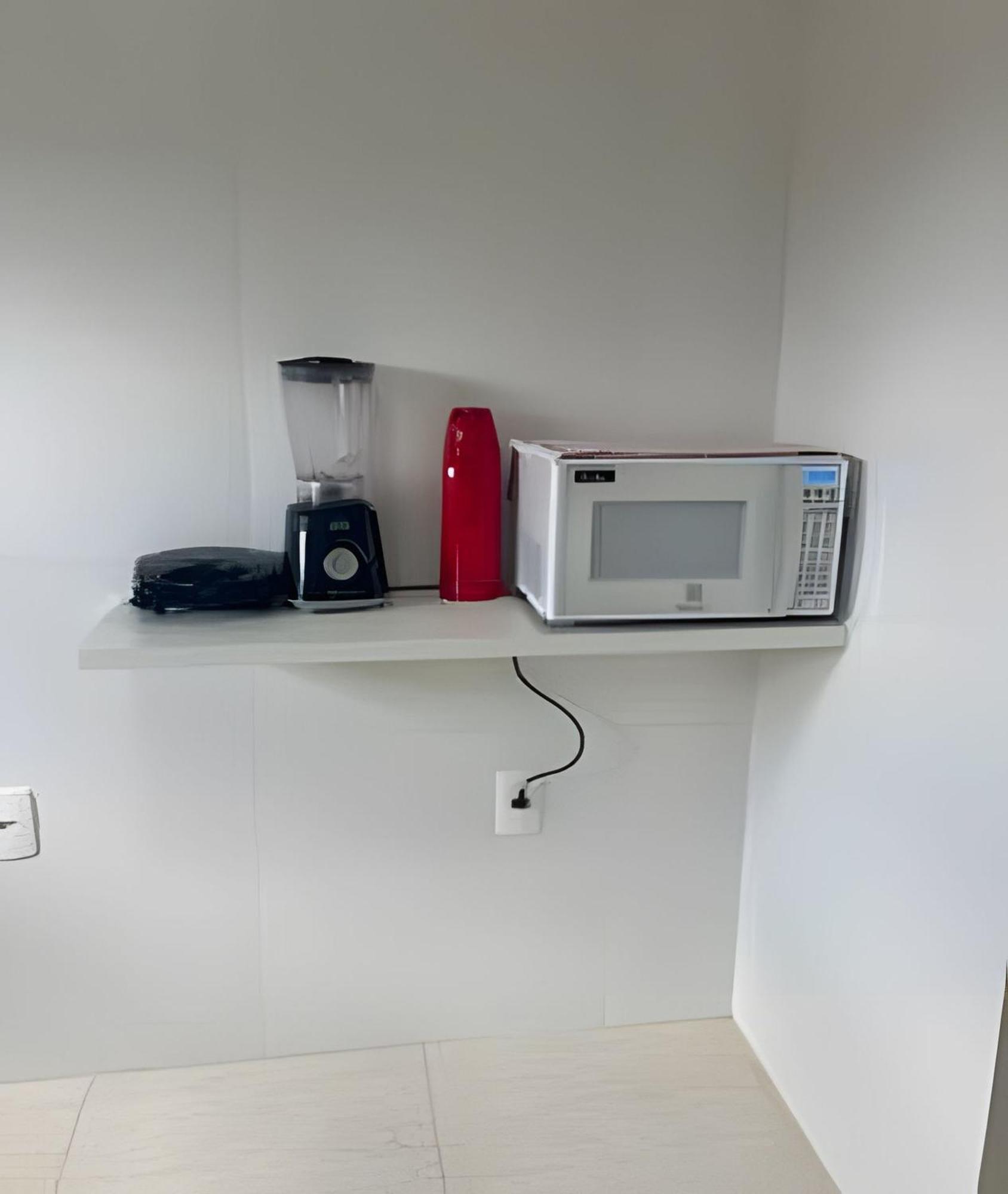 Para 10 Pessoas, 03 Quartos Ar Condicionado E Ventilador, Garagem, Atras Do Hospital Da Unimed Petrolina Eksteriør bilde